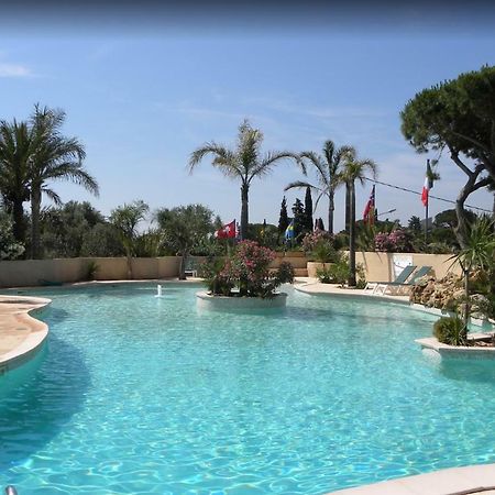 Mobile Home In Frejus, South Of France Extérieur photo