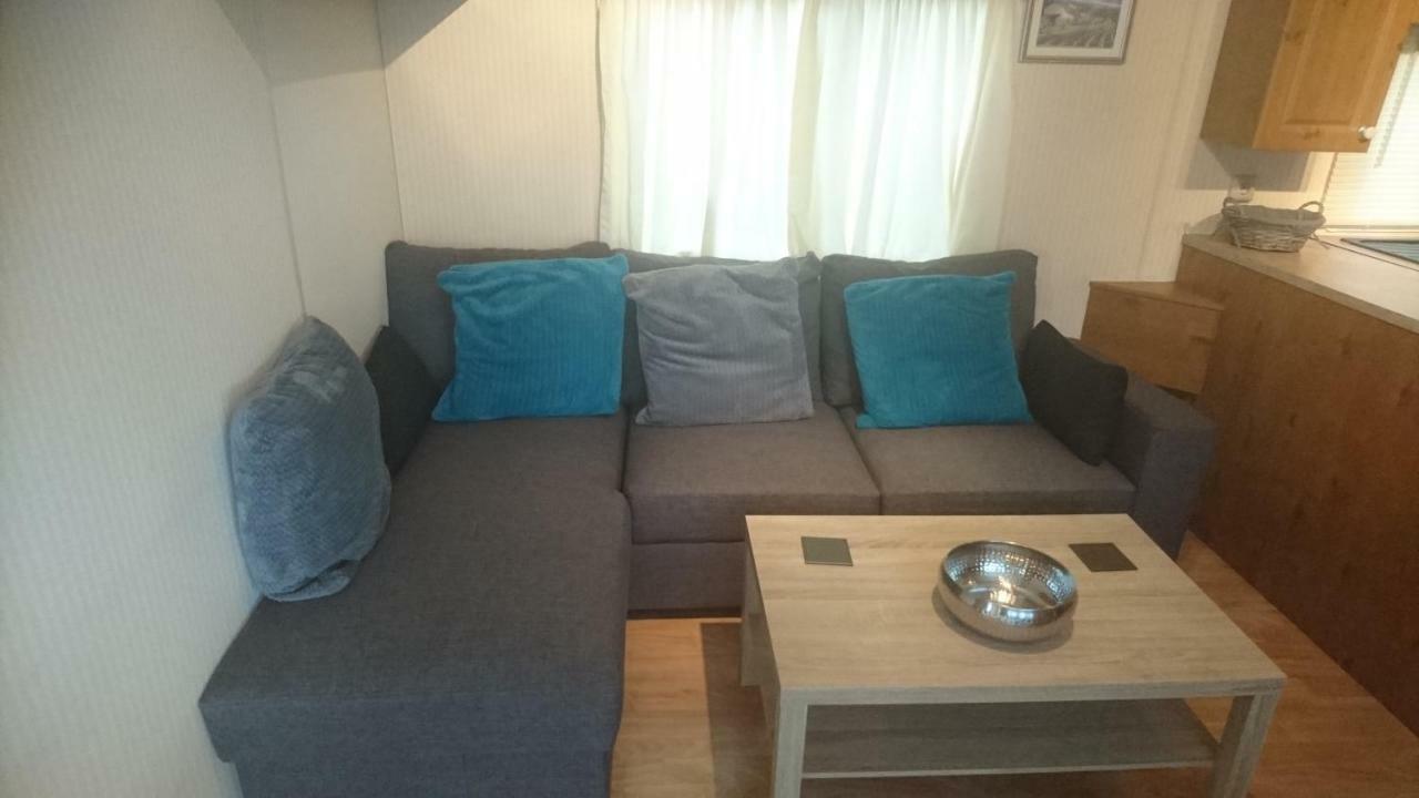 Mobile Home In Frejus, South Of France Extérieur photo